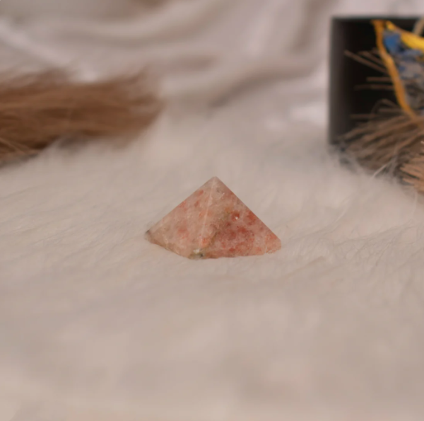 100% Pure Sun Stone Pyramid